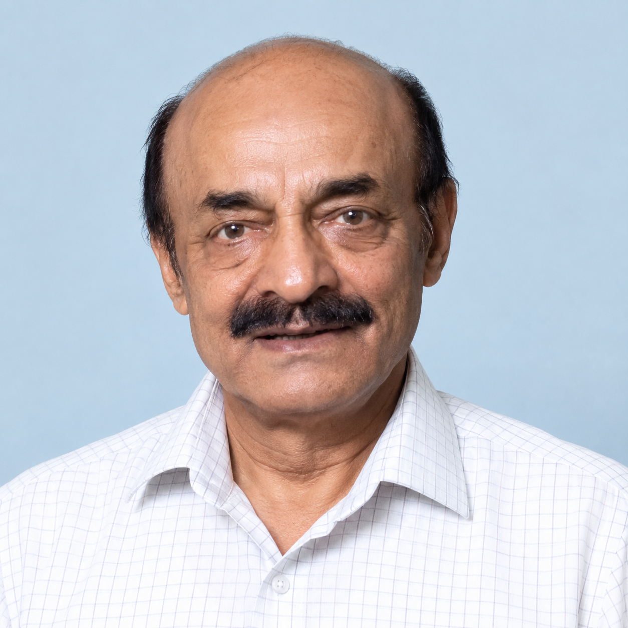 Dr. Ravish Gupta